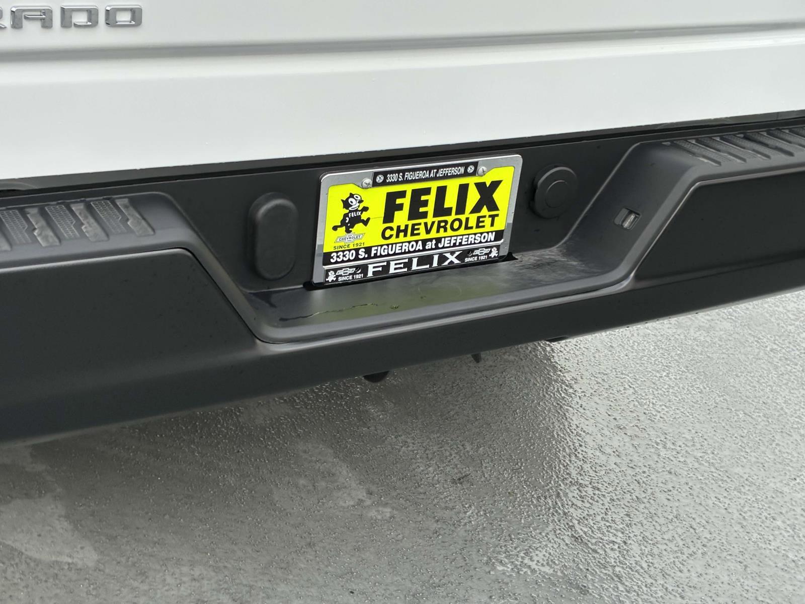2025 Chevrolet Silverado 1500 Vehicle Photo in LOS ANGELES, CA 90007-3794