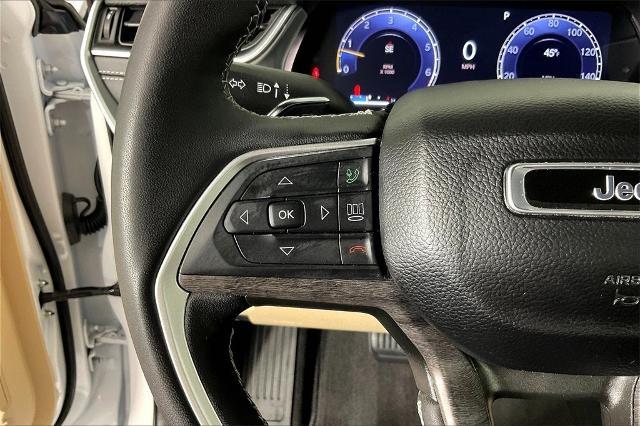 2024 Jeep Grand Cherokee Vehicle Photo in Tulsa, OK 74129