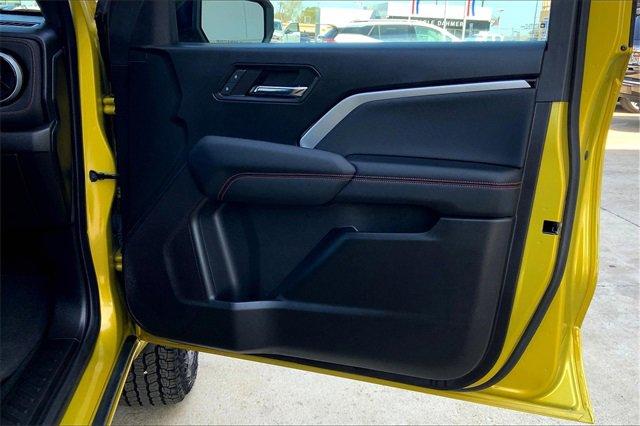 2023 Chevrolet Colorado Vehicle Photo in TOPEKA, KS 66609-0000