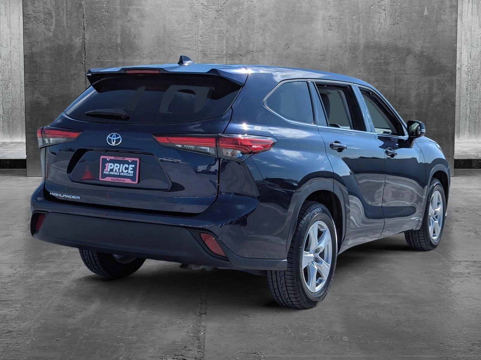 2021 Toyota Highlander Vehicle Photo in Ft. Myers, FL 33907