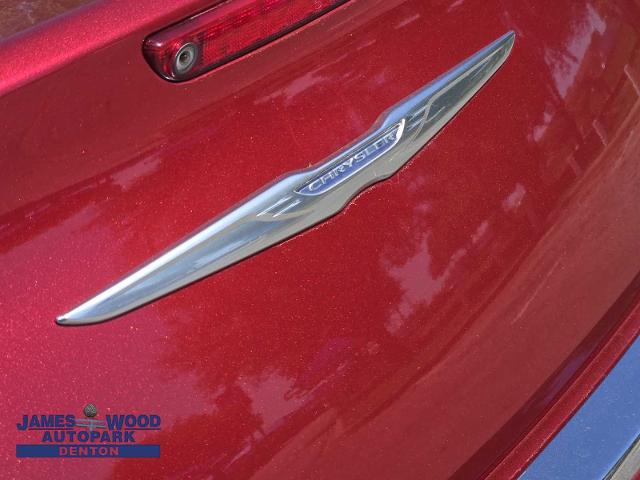 2014 Chrysler 300 Vehicle Photo in DENTON, TX 76210-9321