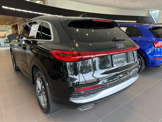 2025 Audi Q5 Vehicle Photo in HOUSTON, TX 77090
