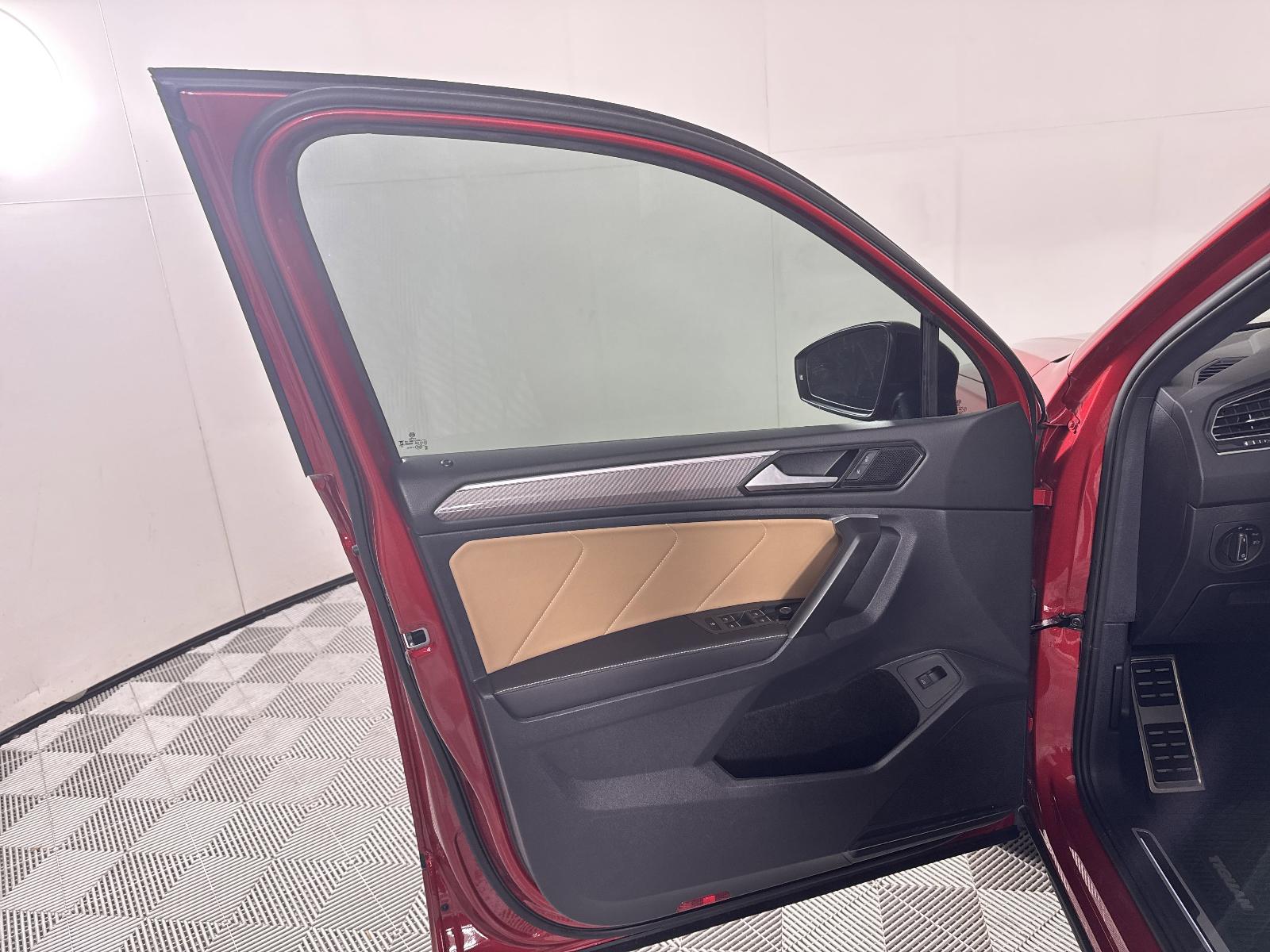 2024 Volkswagen Tiguan Vehicle Photo in Georgetown, TX 78626