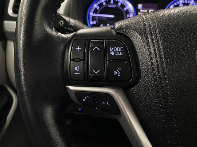 2018 Toyota Highlander Vehicle Photo in Appleton, WI 54913