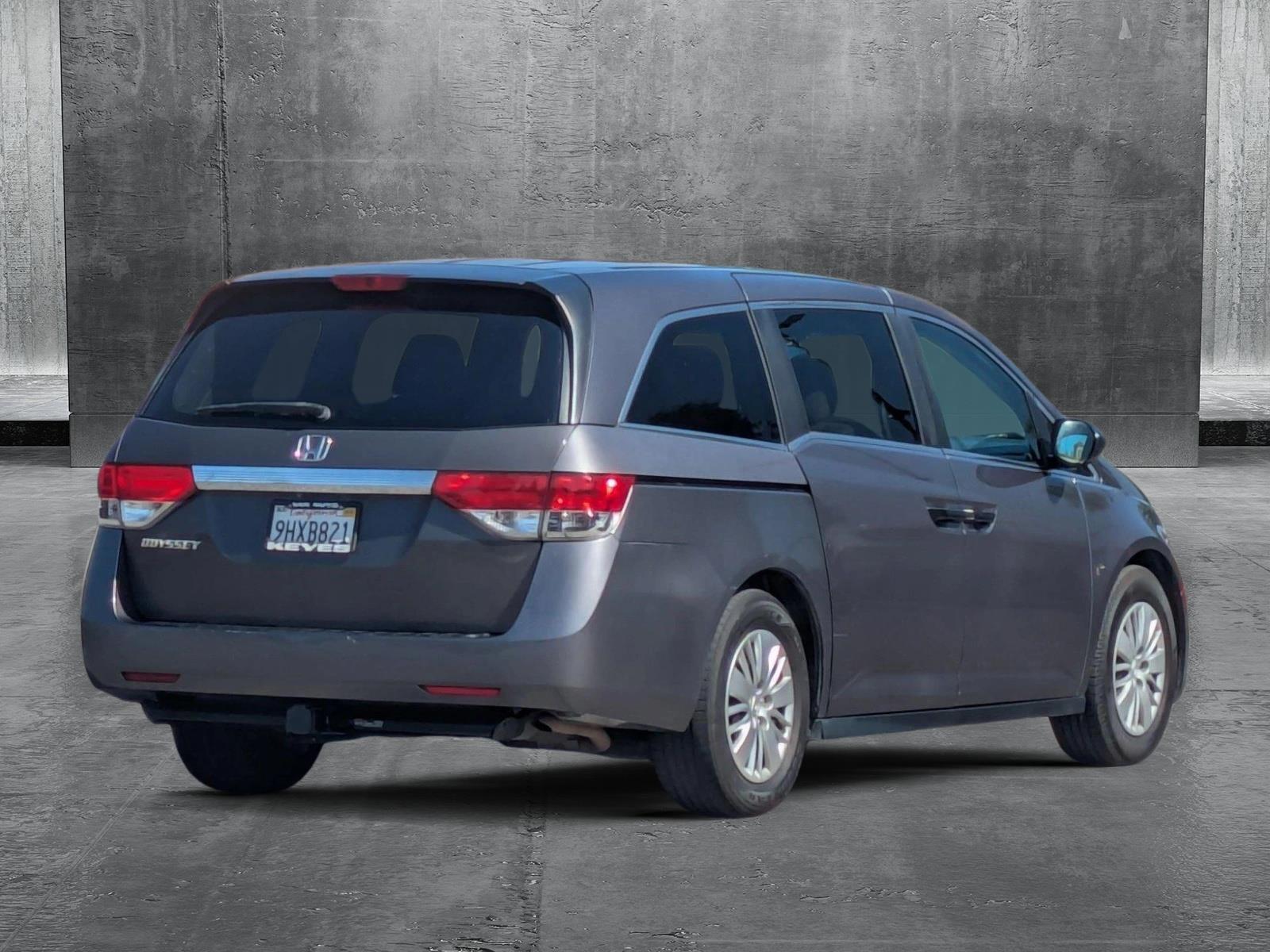 2015 Honda Odyssey Vehicle Photo in Valencia, CA 91355-1794