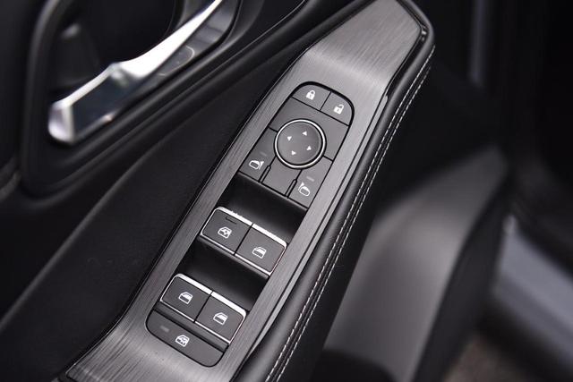 2025 Nissan Rogue Vehicle Photo in Ballwin, MO 63011