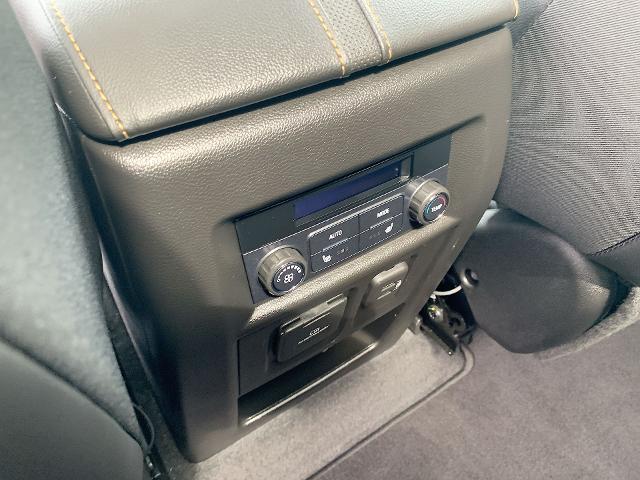2019 Chevrolet Traverse Vehicle Photo in MOON TOWNSHIP, PA 15108-2571