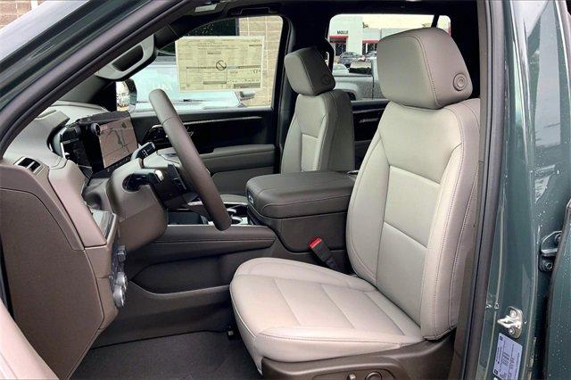 2025 Chevrolet Tahoe Vehicle Photo in KANSAS CITY, MO 64114-4502