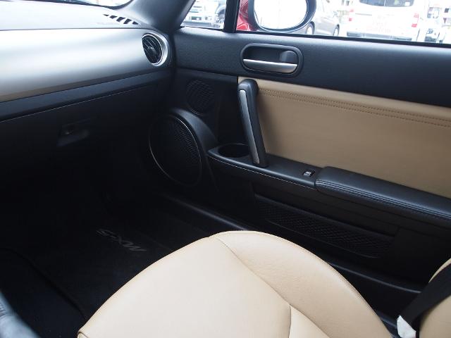 2010 Mazda MX-5 Miata Vehicle Photo in MADISON, IN 47250-1611