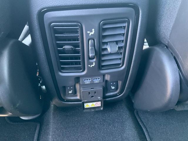2025 Dodge Durango Vehicle Photo in Kaukauna, WI 54130