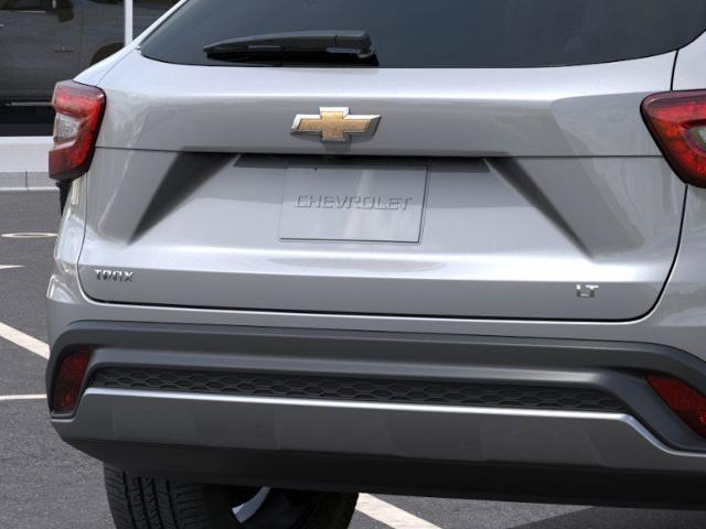 2025 Chevrolet Trax Vehicle Photo in Roslyn, NY 11576