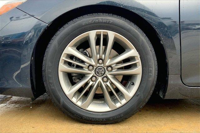 2017 Toyota Camry Vehicle Photo in TOPEKA, KS 66609-0000