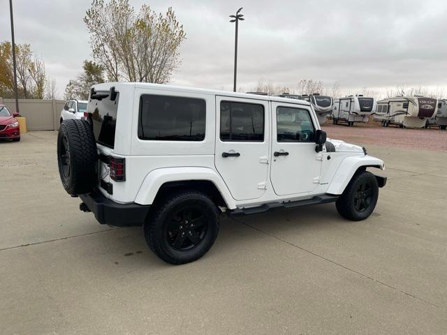 2015 Jeep Wrangler Unlimited Sahara photo 5