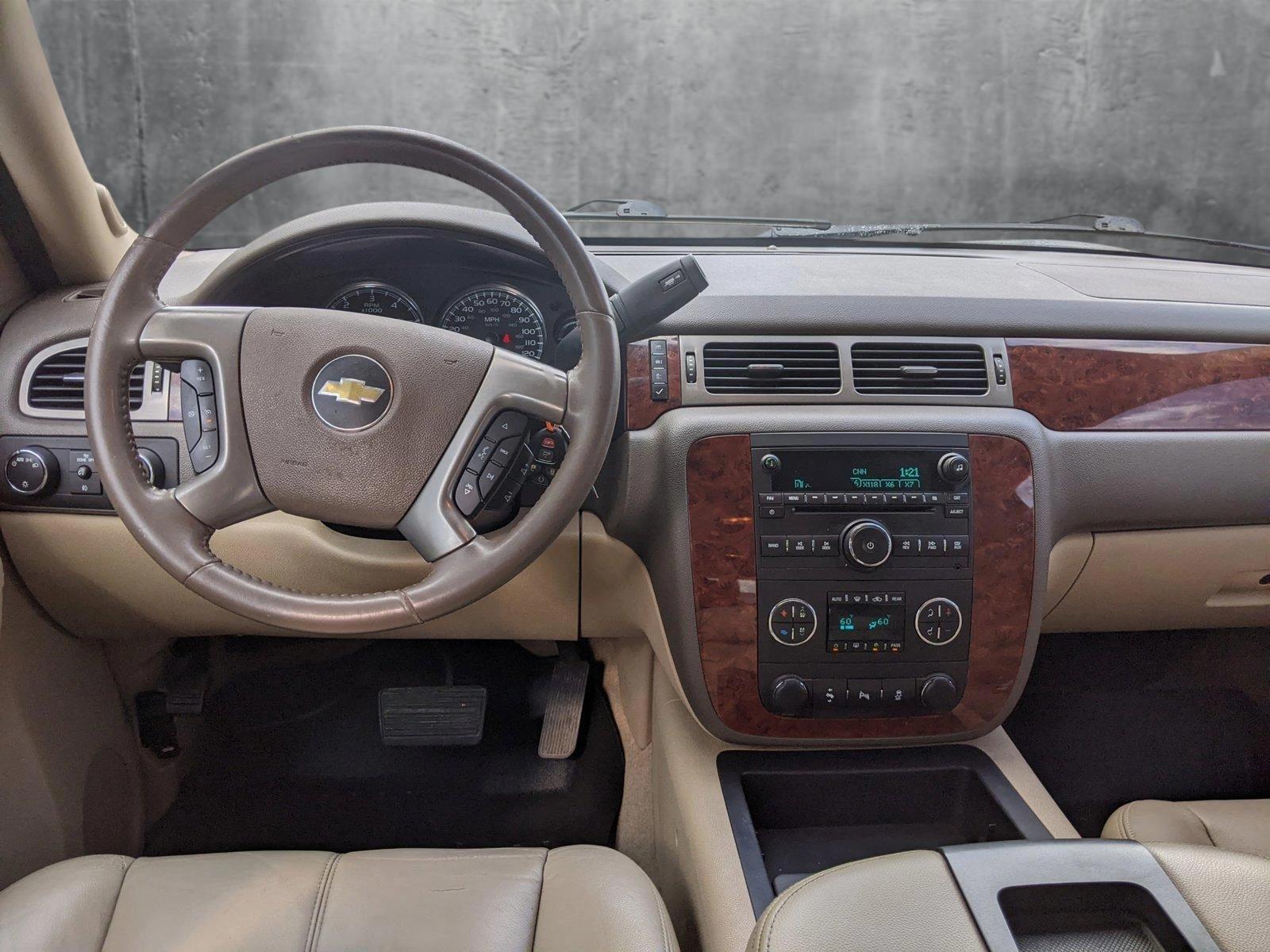 2012 Chevrolet Tahoe LT photo 25