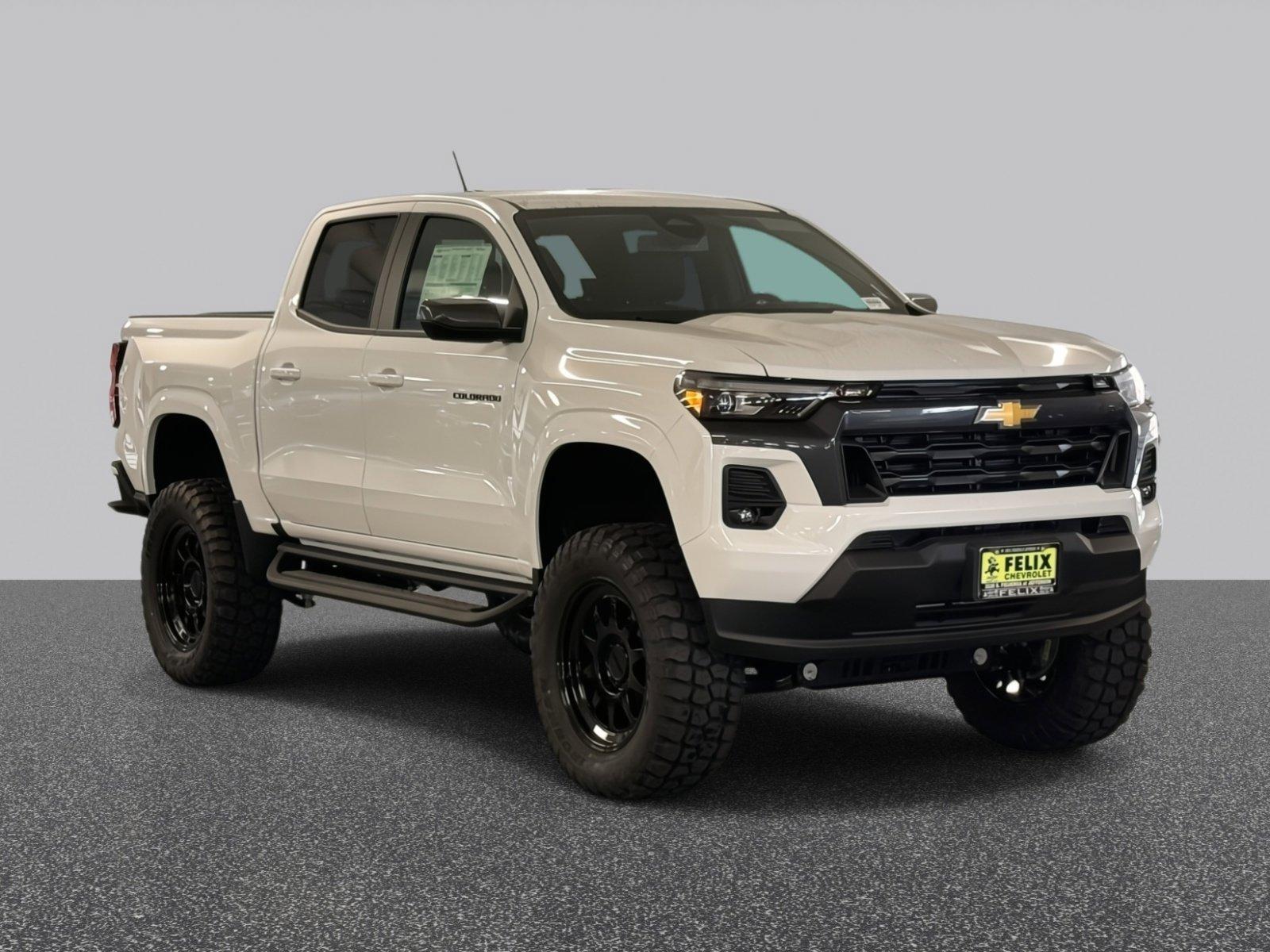 2024 Chevrolet Colorado Vehicle Photo in LOS ANGELES, CA 90007-3794