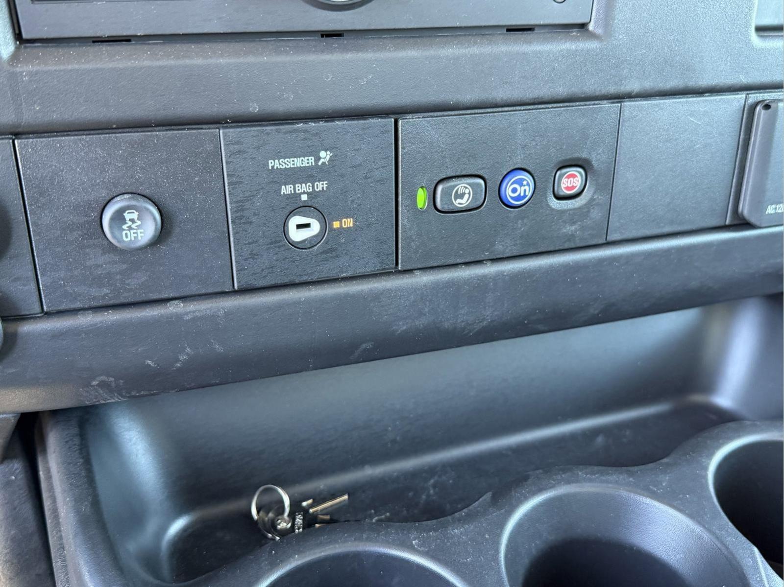 2024 Chevrolet Express Cutaway 3500 Vehicle Photo in GEORGETOWN, TX 78626-7508