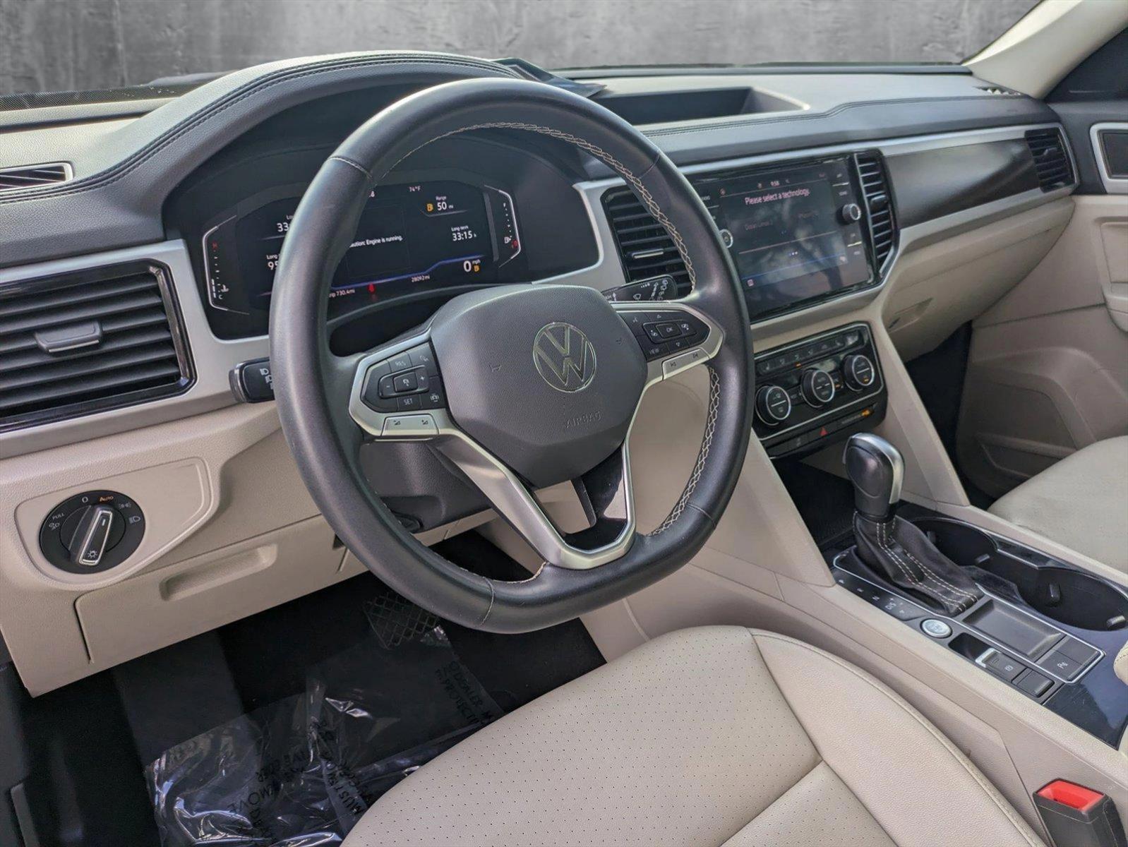 2022 Volkswagen Atlas Vehicle Photo in GREENACRES, FL 33463-3207