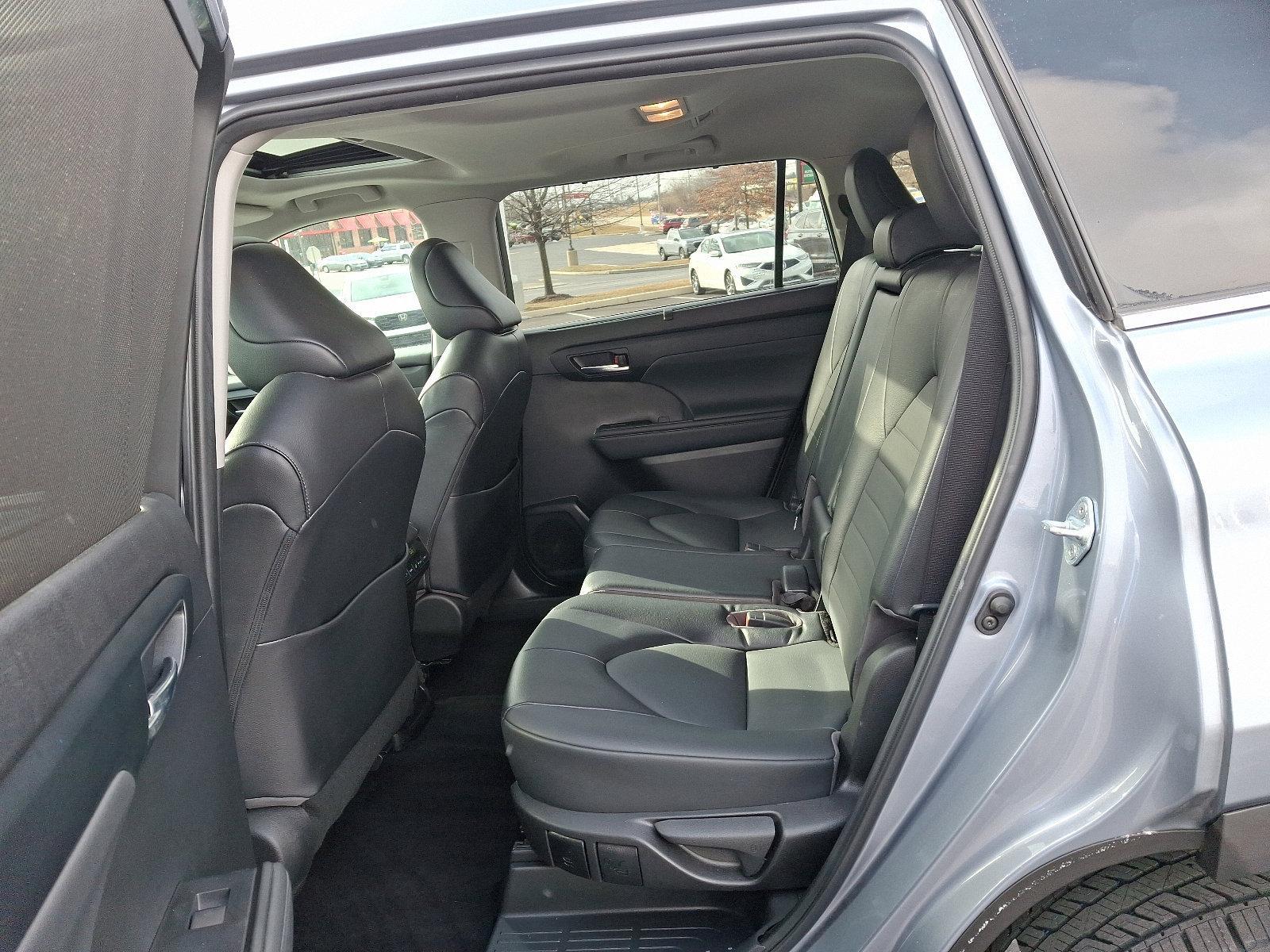 2022 Toyota Highlander Vehicle Photo in Harrisburg, PA 17111