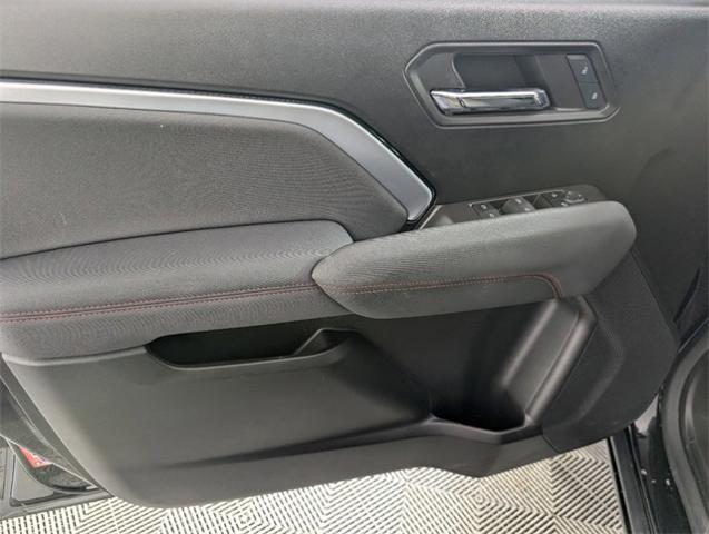 2024 Chevrolet Colorado Vehicle Photo in ENGLEWOOD, CO 80113-6708
