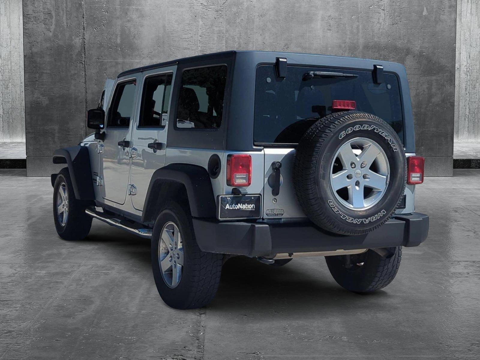 2012 Jeep Wrangler Unlimited Vehicle Photo in Pembroke Pines, FL 33027