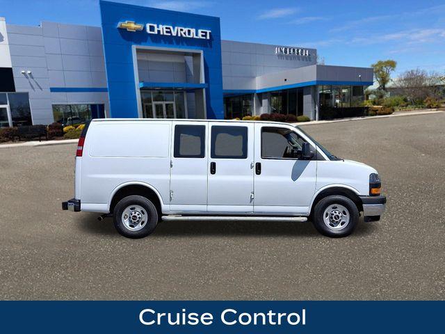2022 GMC Savana Cargo 2500 Vehicle Photo in DANBURY, CT 06810-5034