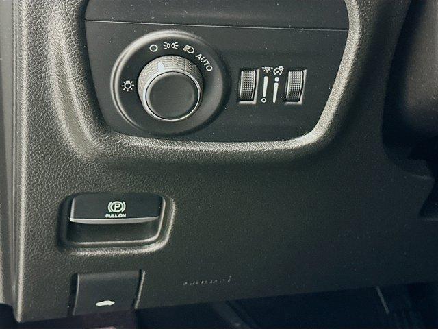 2023 Jeep Grand Cherokee L Vehicle Photo in Doylsetown, PA 18901