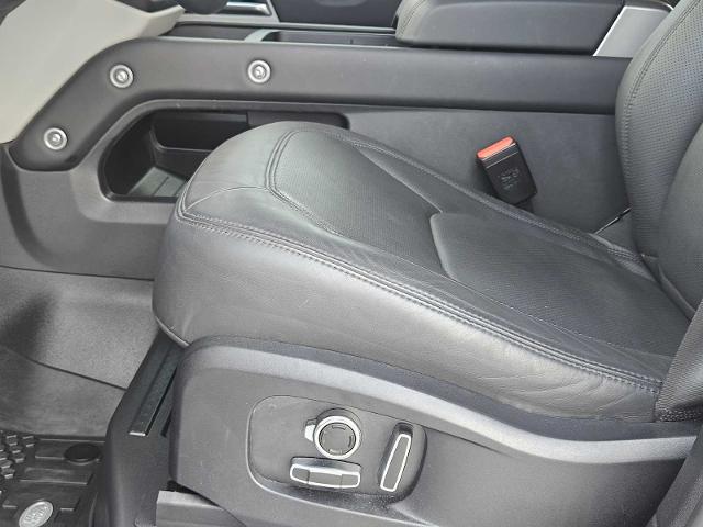 2024 Defender Vehicle Photo in AUSTIN, TX 78717