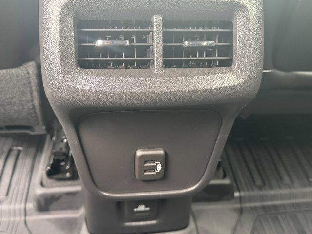 2024 GMC Terrain Vehicle Photo in LEOMINSTER, MA 01453-2952