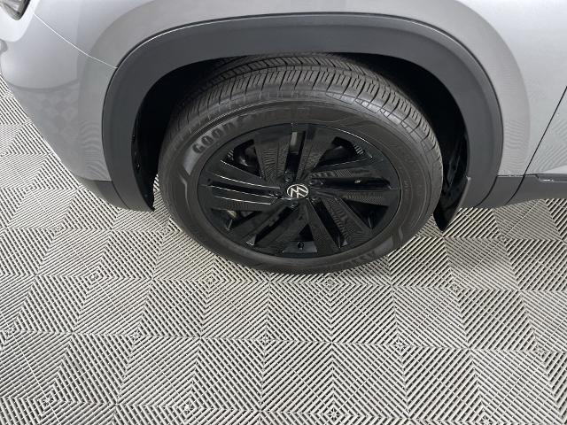 2023 Volkswagen Atlas Cross Sport Vehicle Photo in GILBERT, AZ 85297-0402
