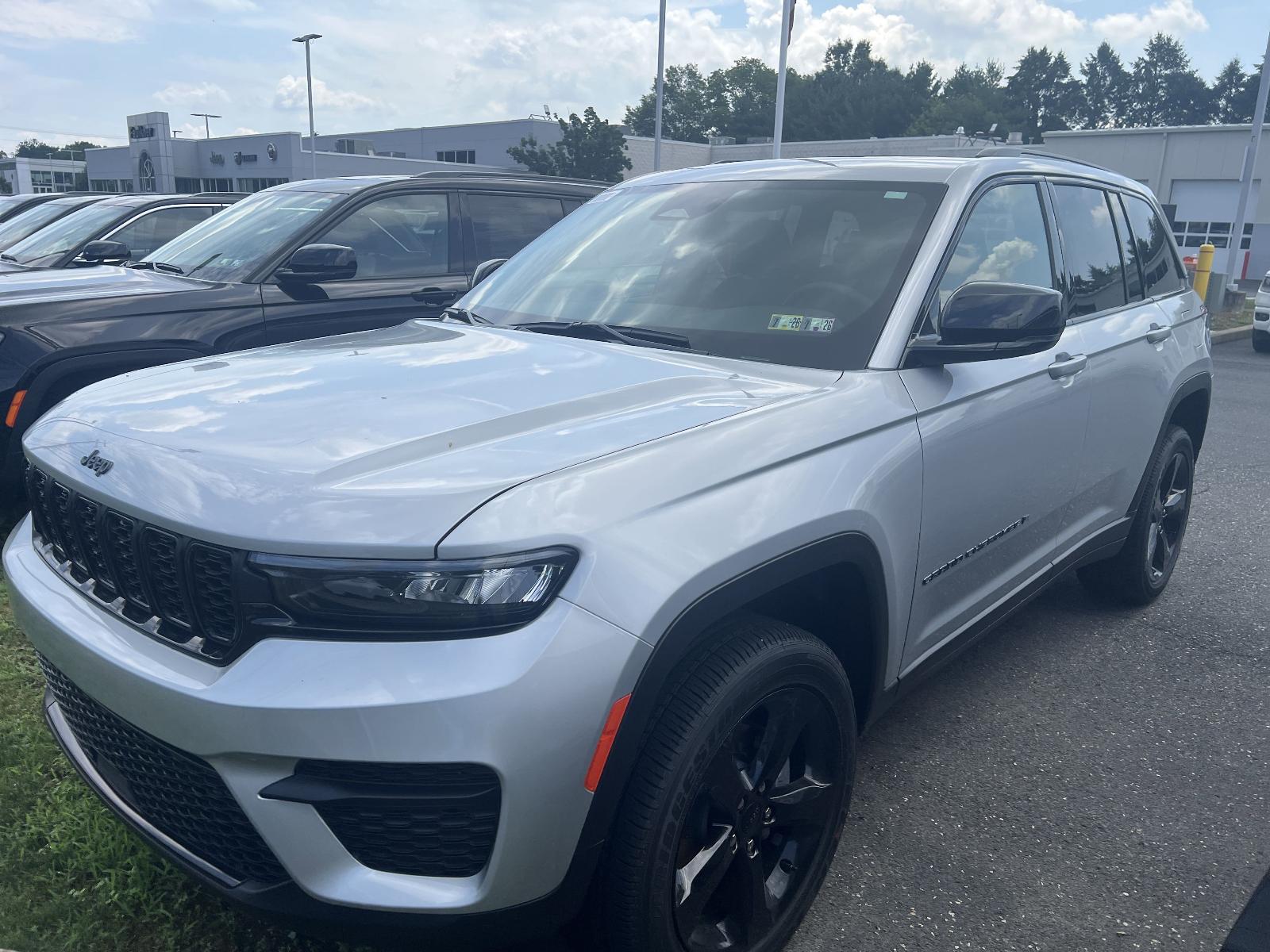 2025 Jeep Grand Cherokee Vehicle Photo in Mechanicsburg, PA 17050-1707