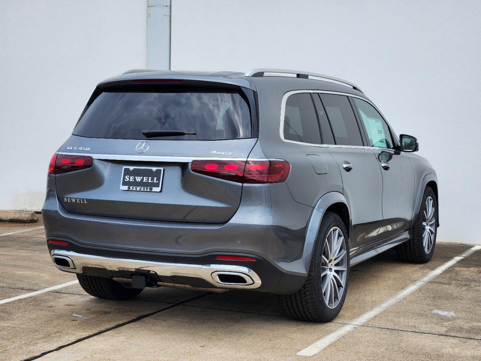 2025 Mercedes-Benz GLS Vehicle Photo in HOUSTON, TX 77079