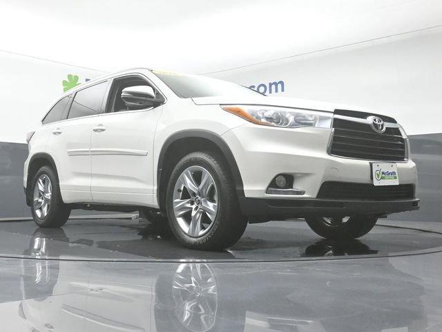 2016 Toyota Highlander Vehicle Photo in Marion, IA 52302