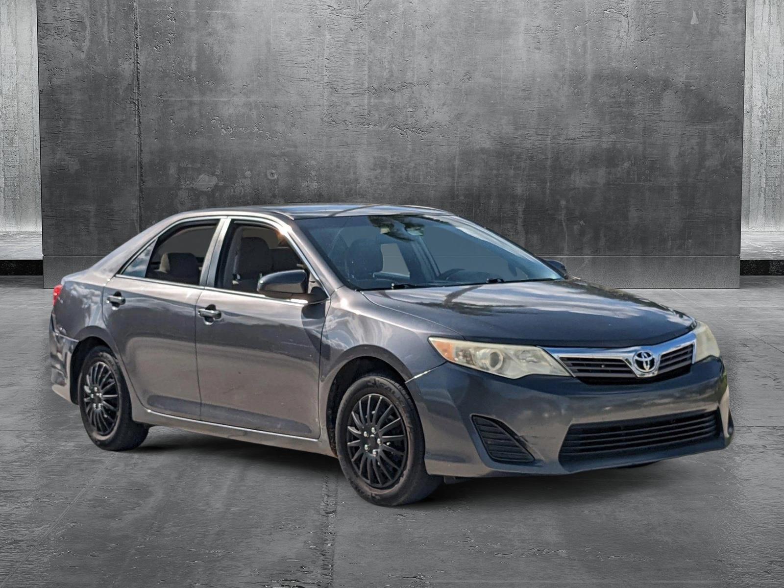 2014 Toyota Camry Vehicle Photo in Davie, FL 33331