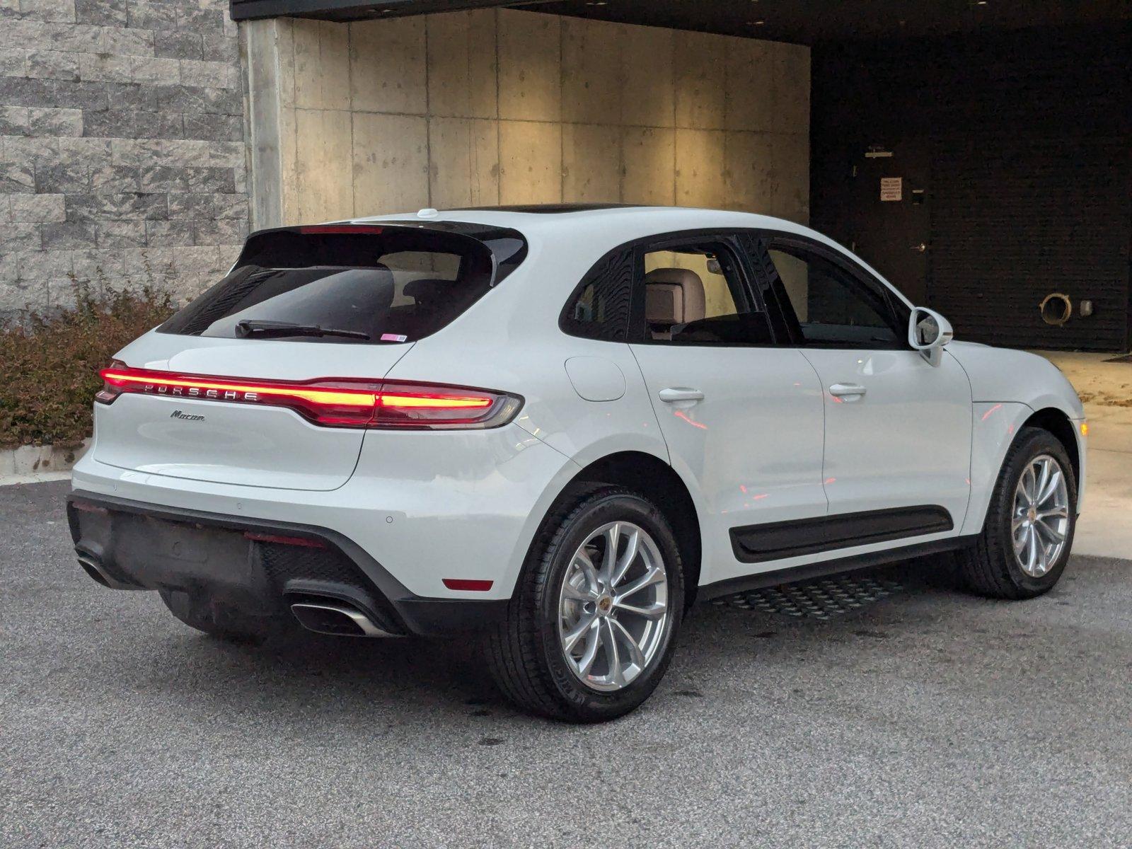 2024 Porsche Macan Vehicle Photo in Towson, MD 21204