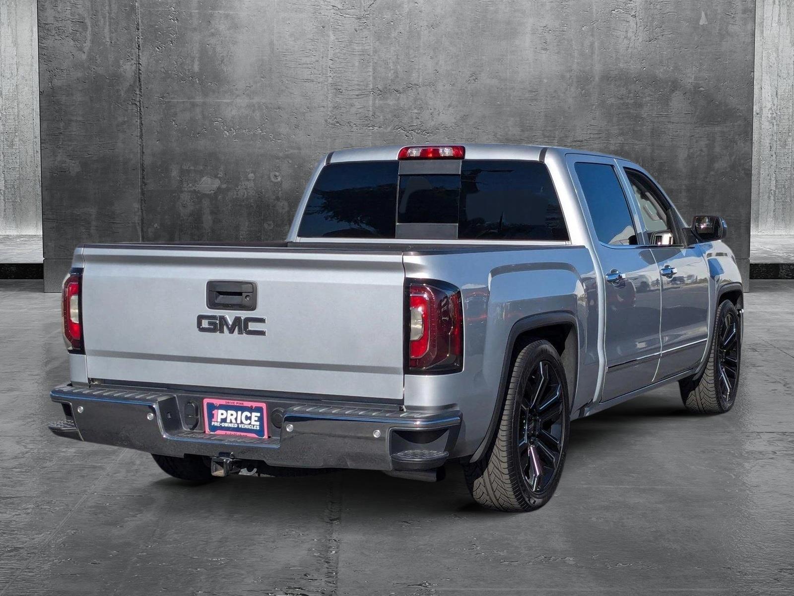 2016 GMC Sierra 1500 Vehicle Photo in VALENCIA, CA 91355-1705