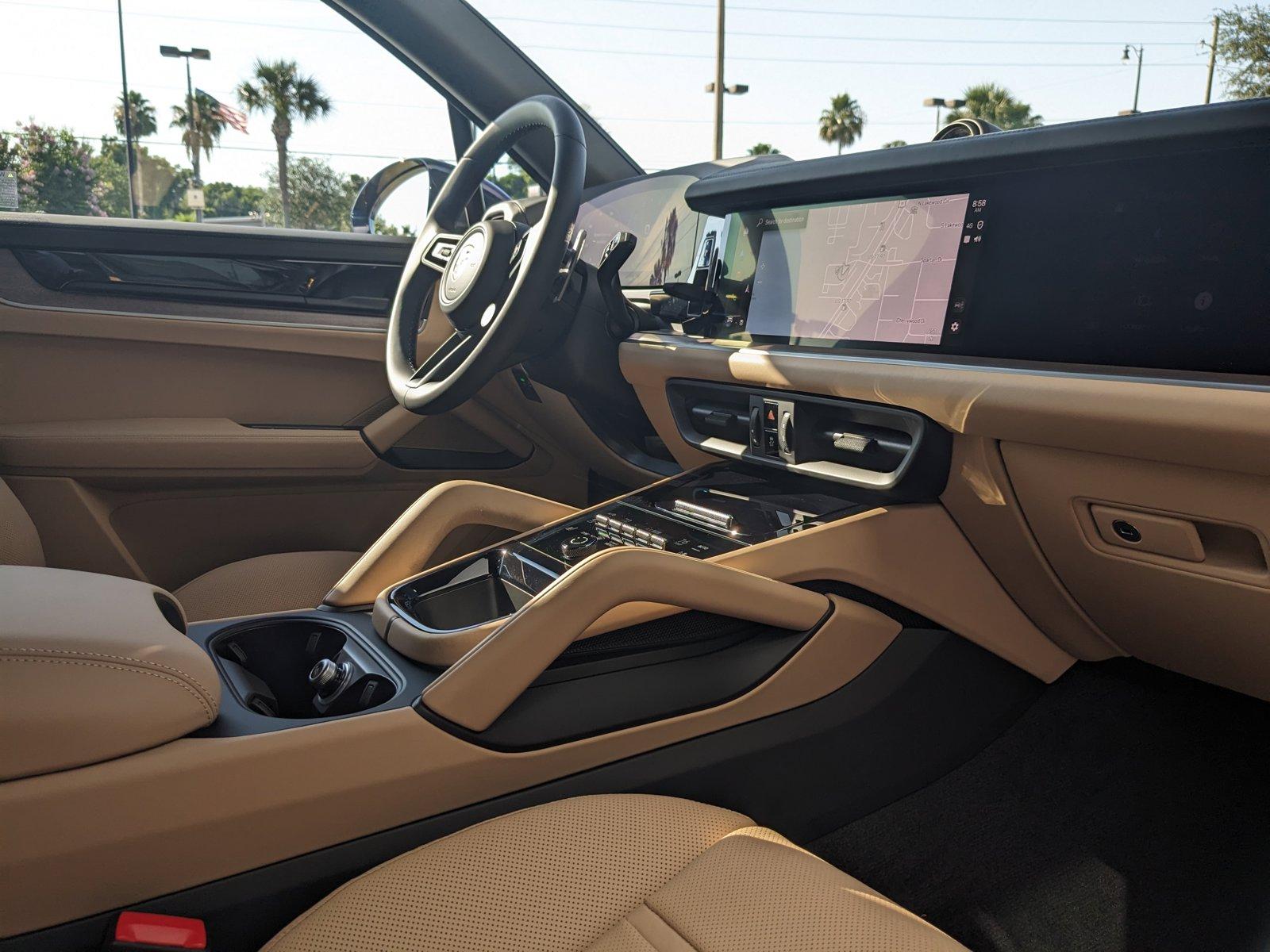 2024 Porsche Cayenne Vehicle Photo in Maitland, FL 32751