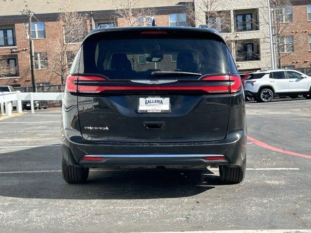 2022 Chrysler Pacifica Vehicle Photo in DALLAS, TX 75244-5909