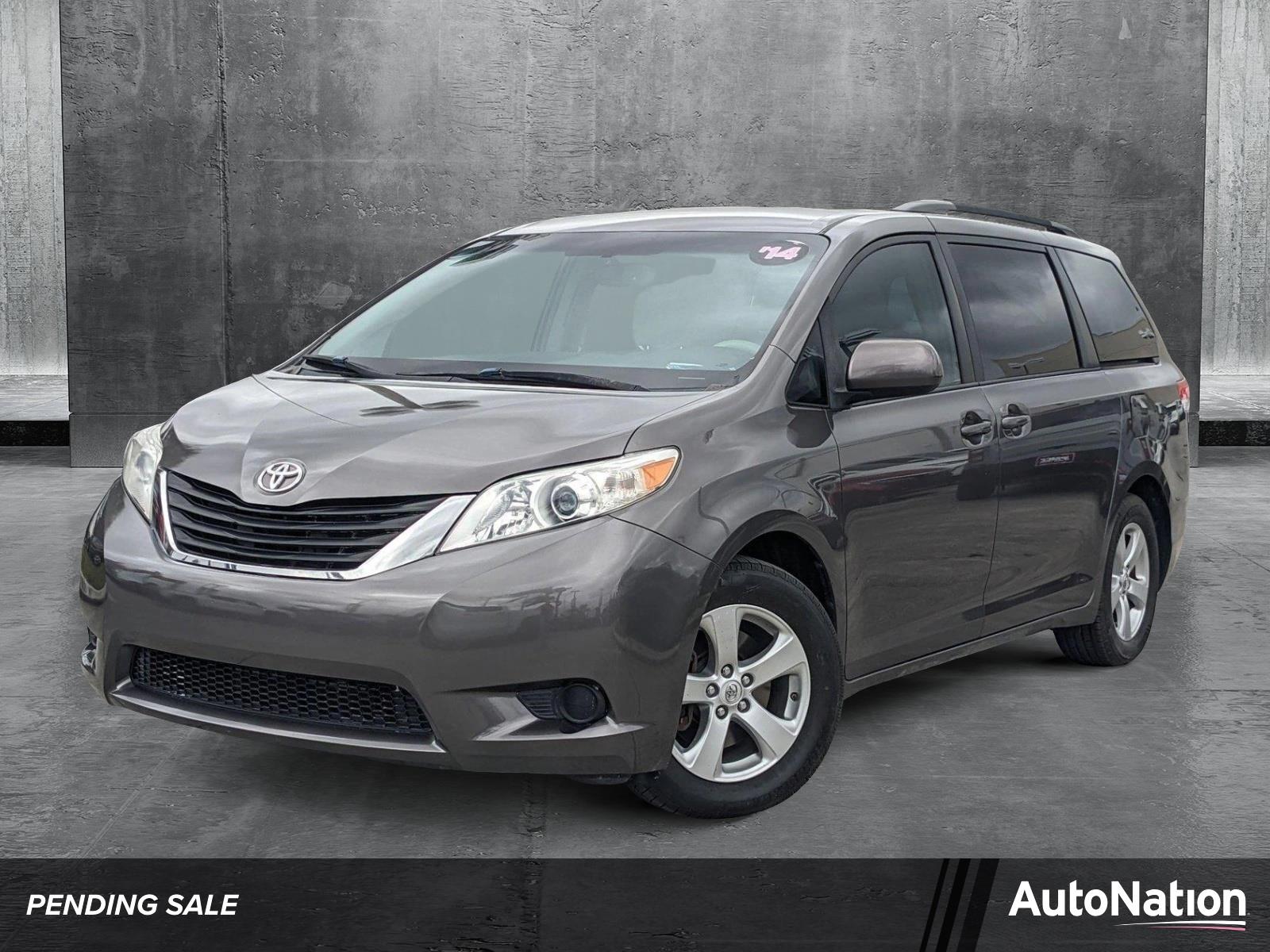 2014 Toyota Sienna Vehicle Photo in MIAMI, FL 33172-3015