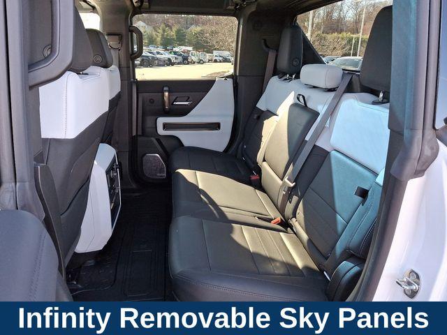 2022 GMC HUMMER EV Pickup Vehicle Photo in DANBURY, CT 06810-5034