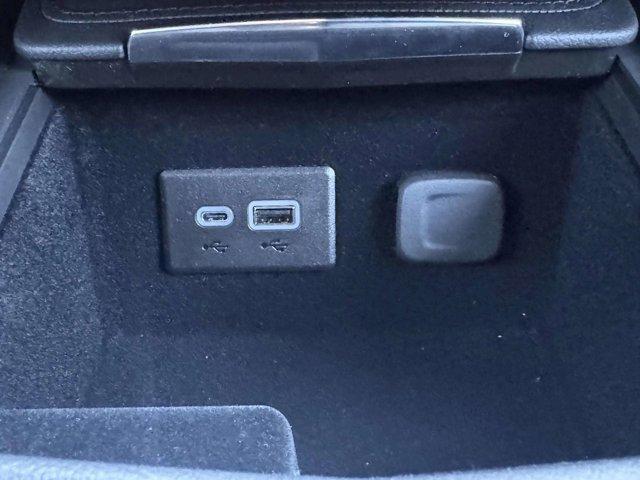 2025 Cadillac XT4 Vehicle Photo in LEOMINSTER, MA 01453-2952