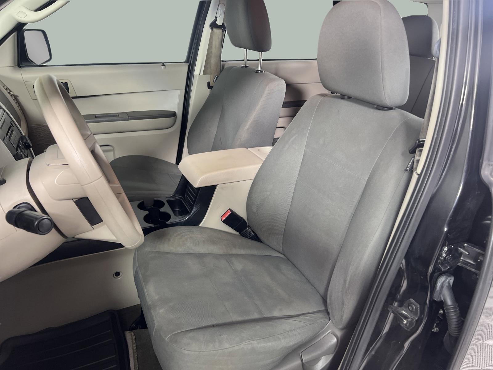 2011 Ford Escape Vehicle Photo in GEORGETOWN, TX 78626-7508