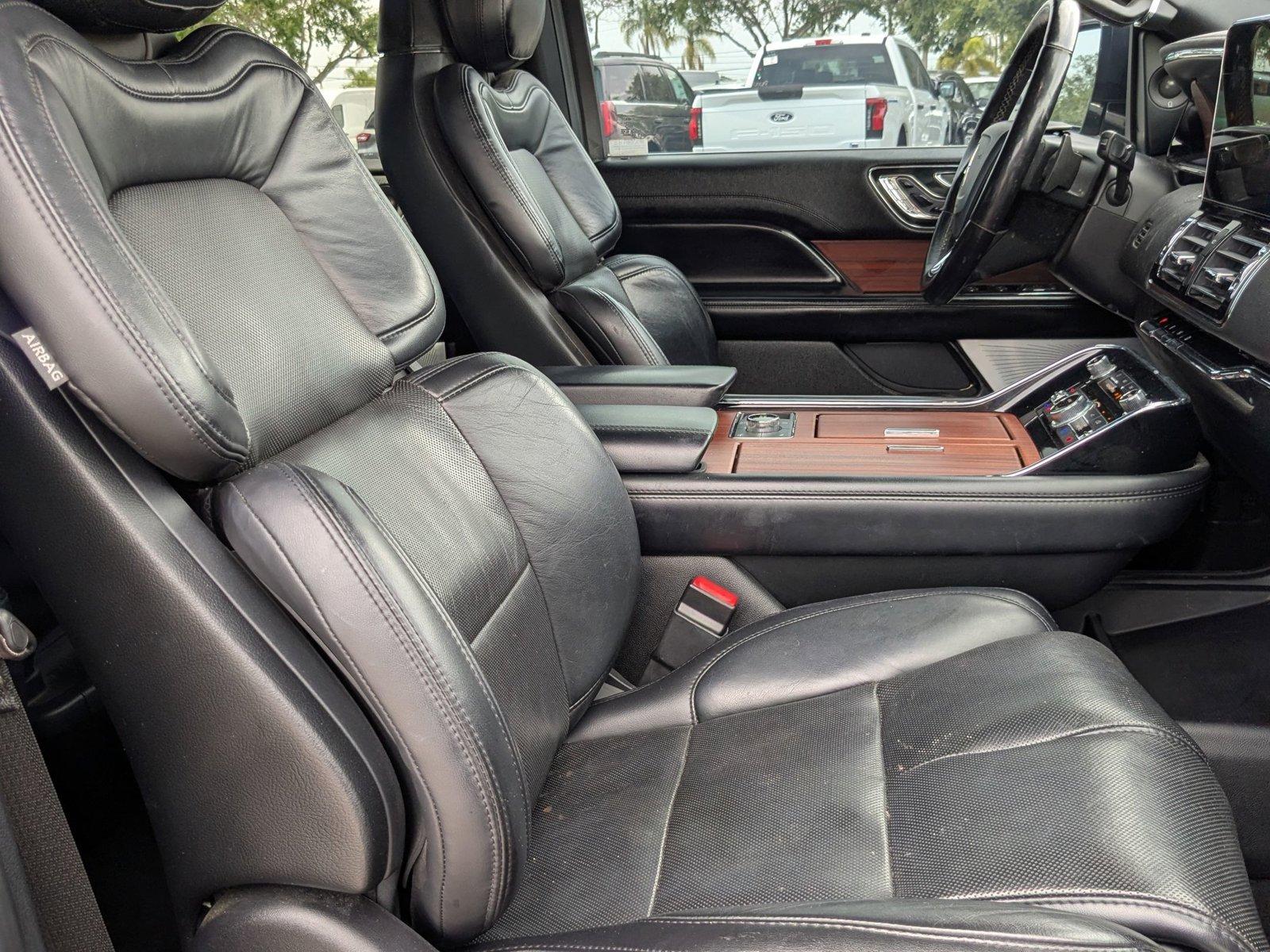 2020 Lincoln Navigator Vehicle Photo in St. Petersburg, FL 33713
