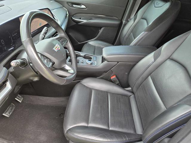 2024 Cadillac XT4 Vehicle Photo in DENTON, TX 76210-9321