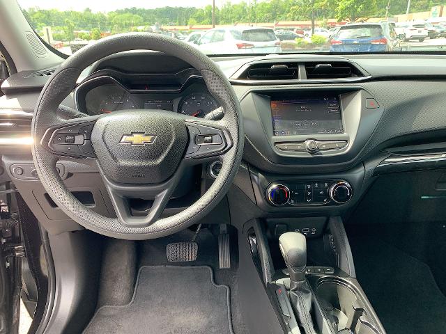 2022 Chevrolet Trailblazer Vehicle Photo in MOON TOWNSHIP, PA 15108-2571