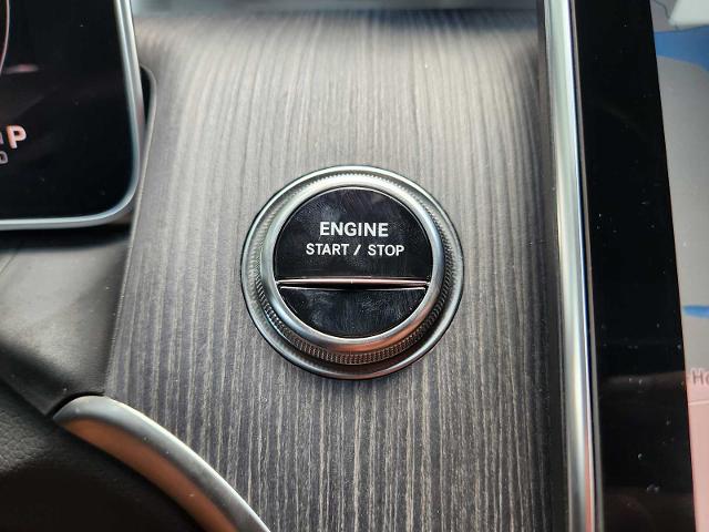2025 Mercedes-Benz GLC Vehicle Photo in HOUSTON, TX 77079