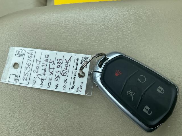 2017 Cadillac XT5 Vehicle Photo in Kaukauna, WI 54130