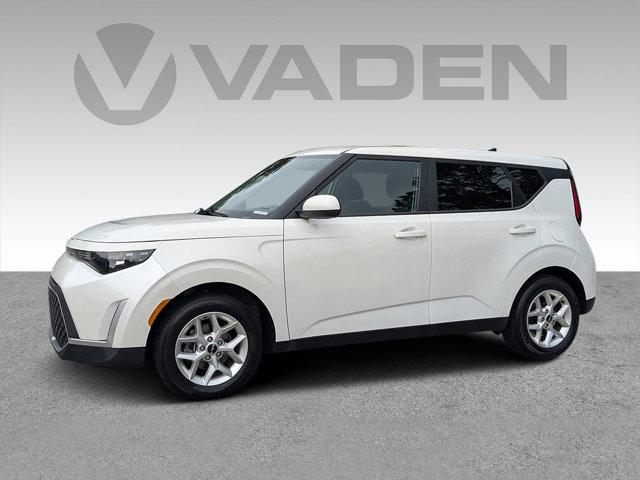 2023 Kia Soul Vehicle Photo in BRUNSWICK, GA 31525-1881