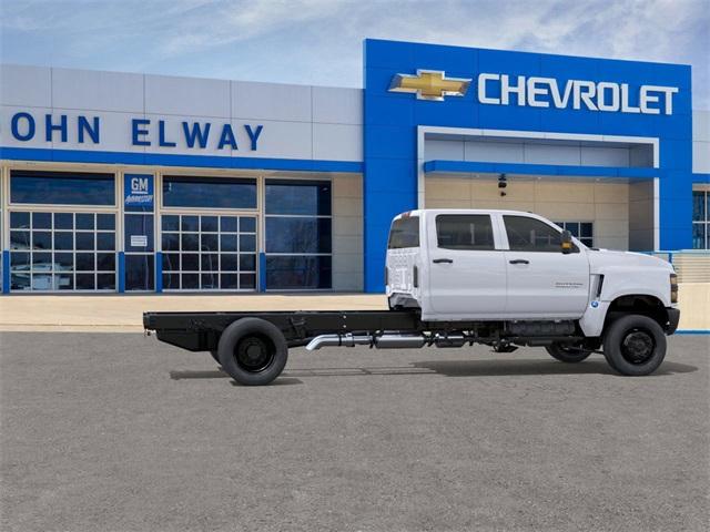 2025 Chevrolet Silverado Chassis Cab Vehicle Photo in ENGLEWOOD, CO 80113-6708