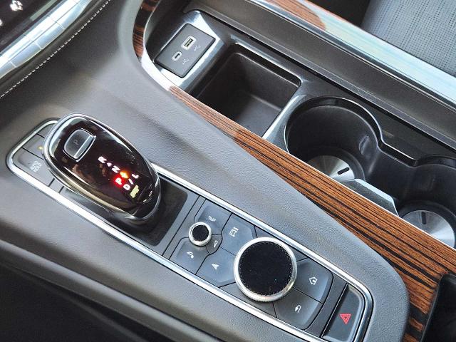 2022 Cadillac Escalade Vehicle Photo in DENTON, TX 76210-9321