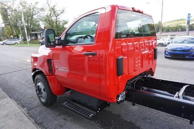 2024 Chevrolet Silverado Chassis Cab Vehicle Photo in FAIRMONT, WV 26554-2318